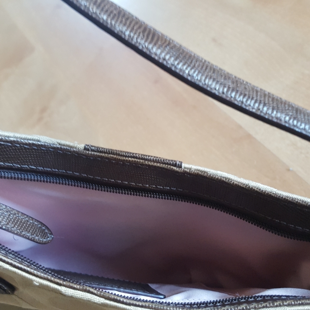 Coach Purse - Picture 6 of 7